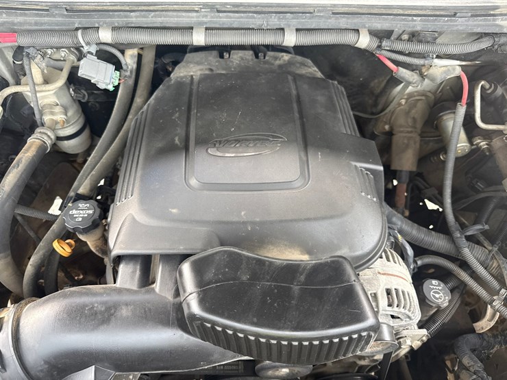 2013-chevrolet-2500-image-14