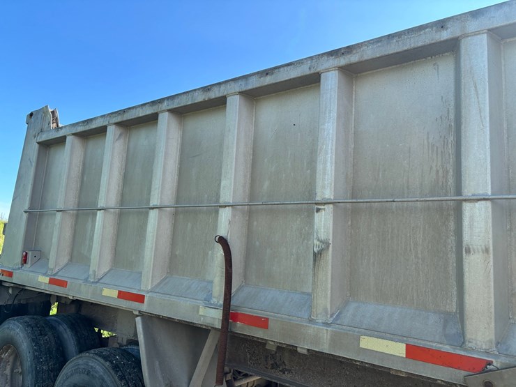 #2216-•-1978-montone-28'-end-dump-semi-trailer-image-37