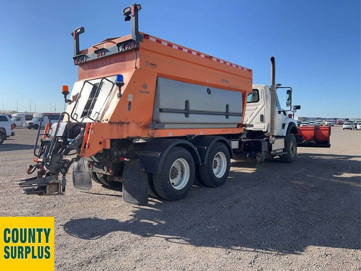 2016-international-workstar-7600-image-5
