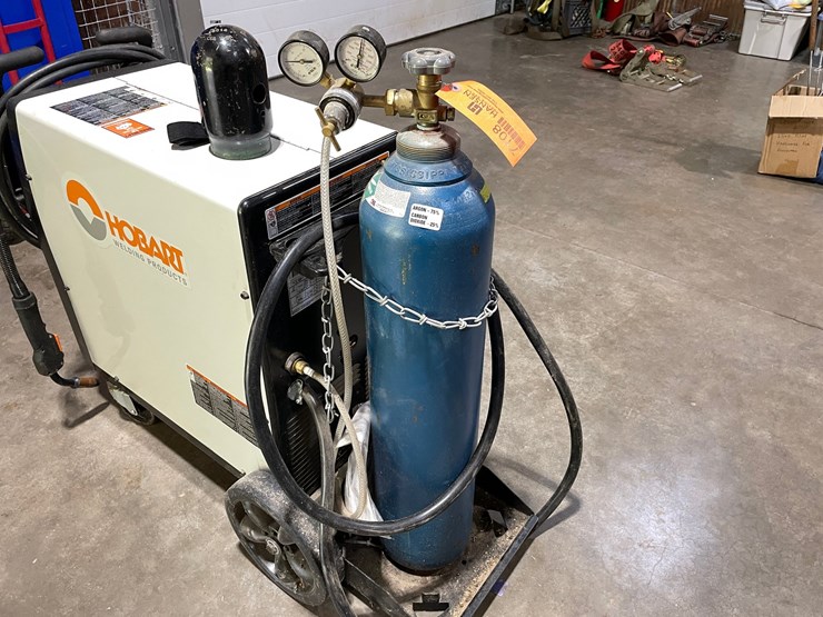 #7108-•-hobart-iron-man-240-wire-feed-welder-image-9