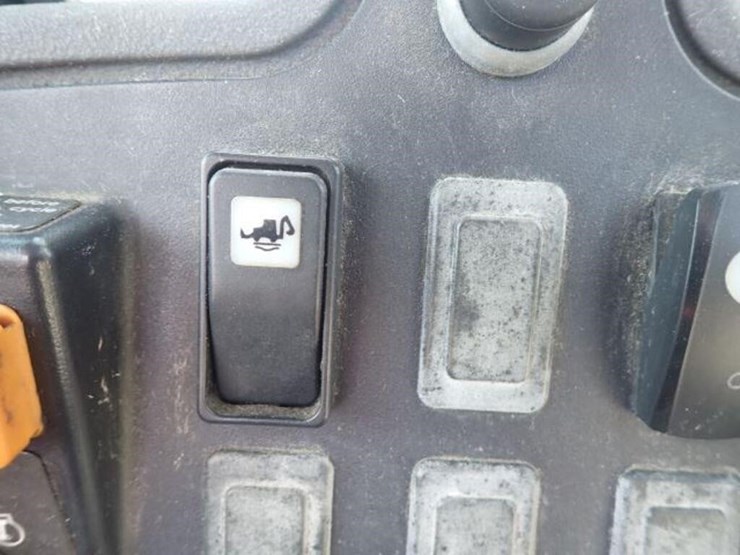 2009-deere-310sj-image-14