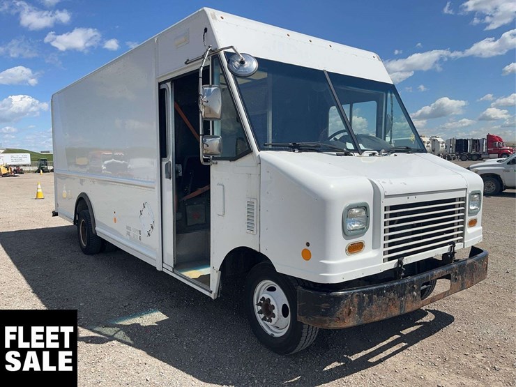 2011-ford-e-series-s/a-step-van-image-7