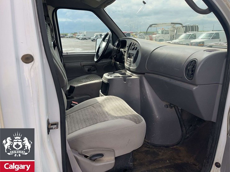 2002-ford-e-series-s/a-service-truck-image-20