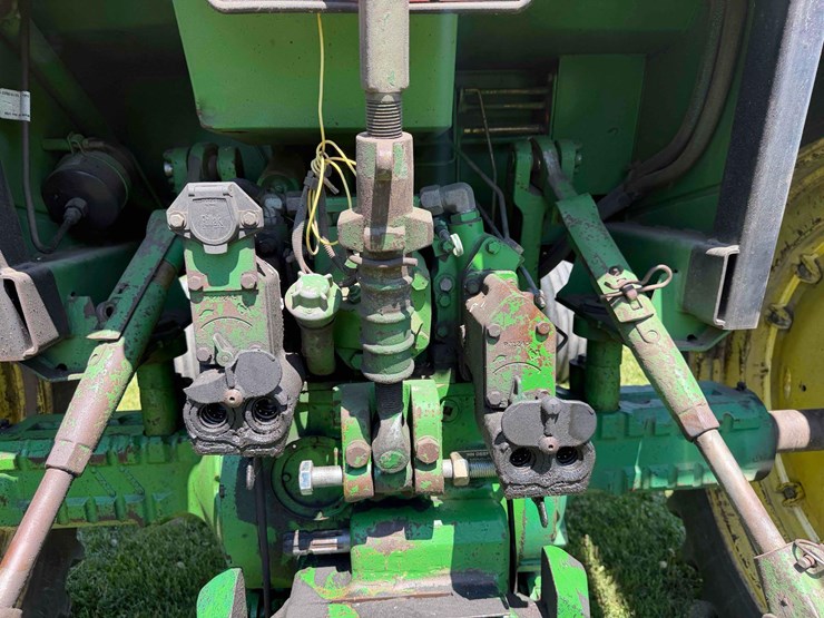 1984-john-deere-4250-image-27