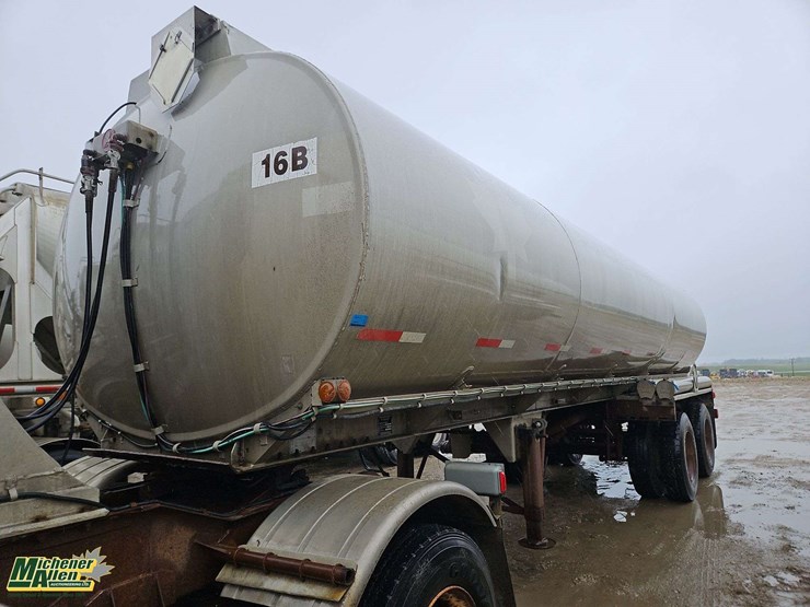 1980-westank-super-b-fuel-tank-trailer-image-1