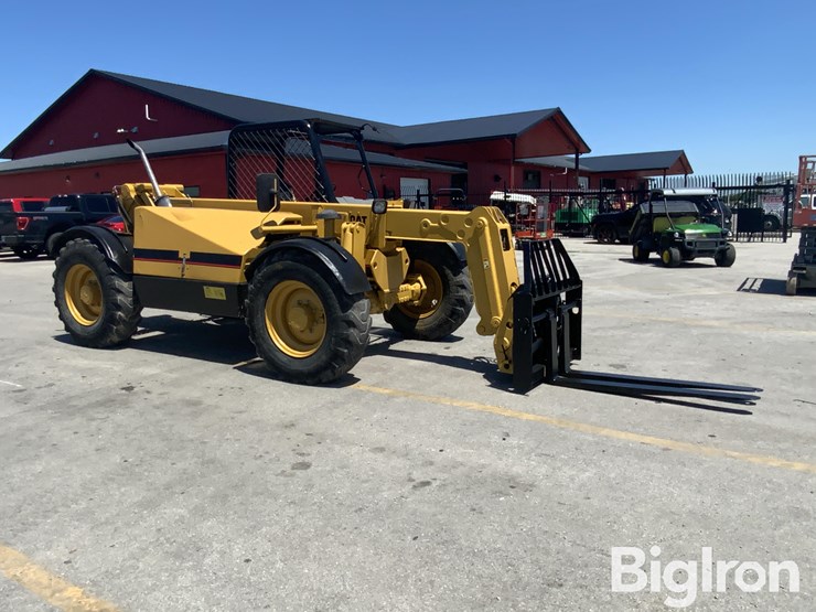2000-caterpillar-th82-image-3