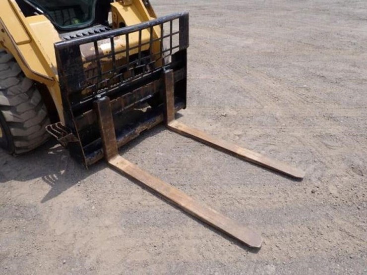 2019-caterpillar-236d-skid-steer-cat0236dlbgz05393-image-25