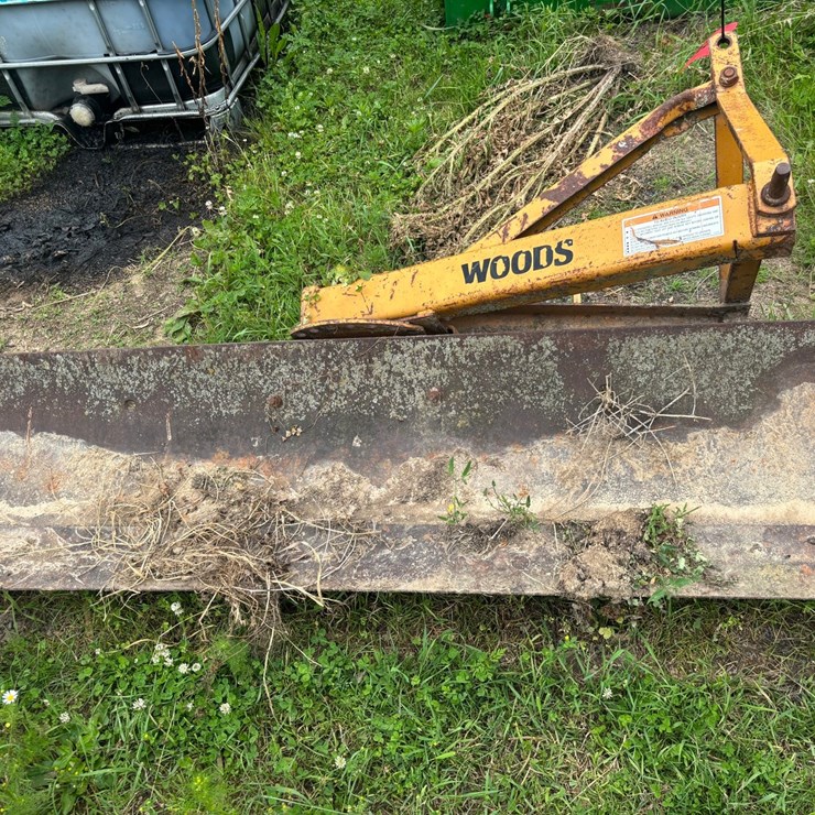 #2230 • Woods Approx. 7' 3 Point Backblade
