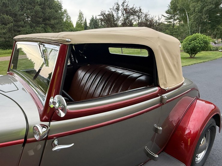 #1376-•-1934-ford-cabriolet-convertible-car-image-13