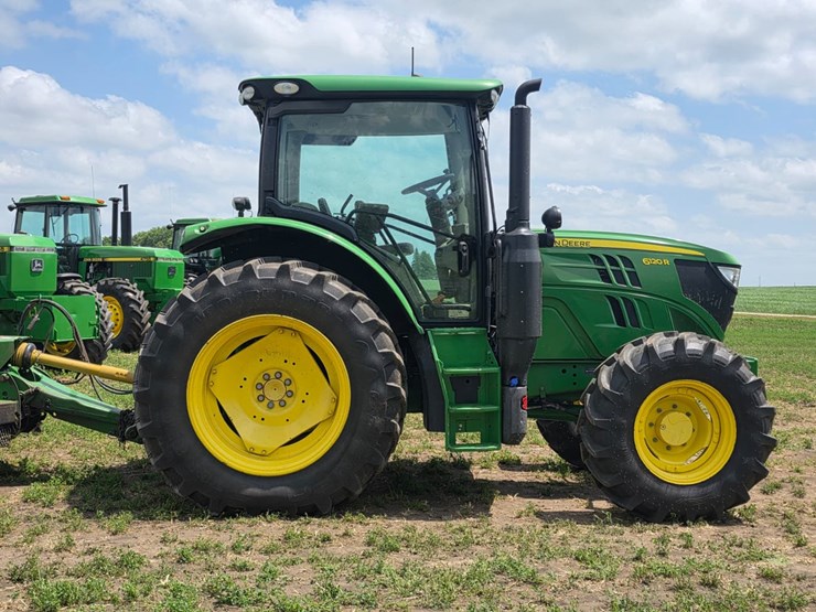 john-deere-6120r-image-4