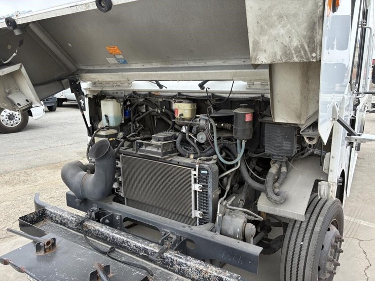 2008-workhorse-w62-image-7