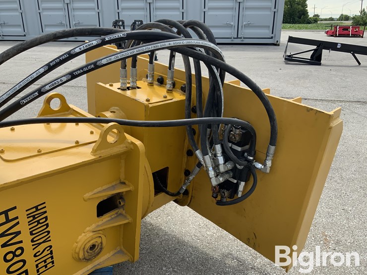 2025-sumitomo-sh60-image-13