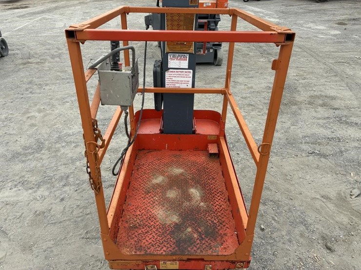 2011-skyjack-sj12-image-11