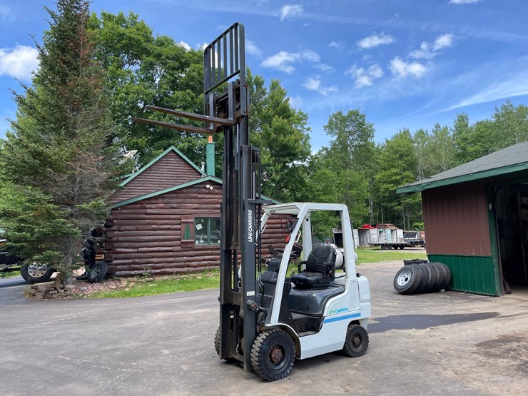 #6066-•-2016-4000lb-unicarriers-lp-forklift-image-23