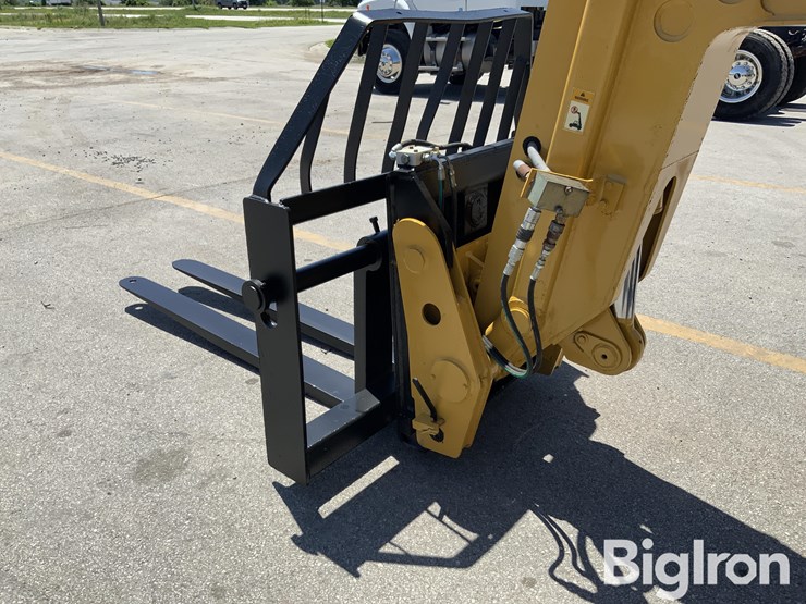 2000-caterpillar-th82-image-12