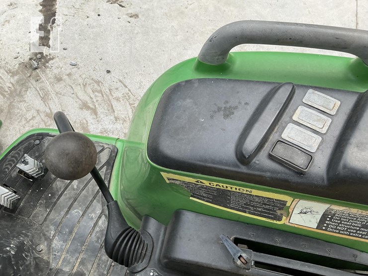 2006-john-deere-3120-image-12