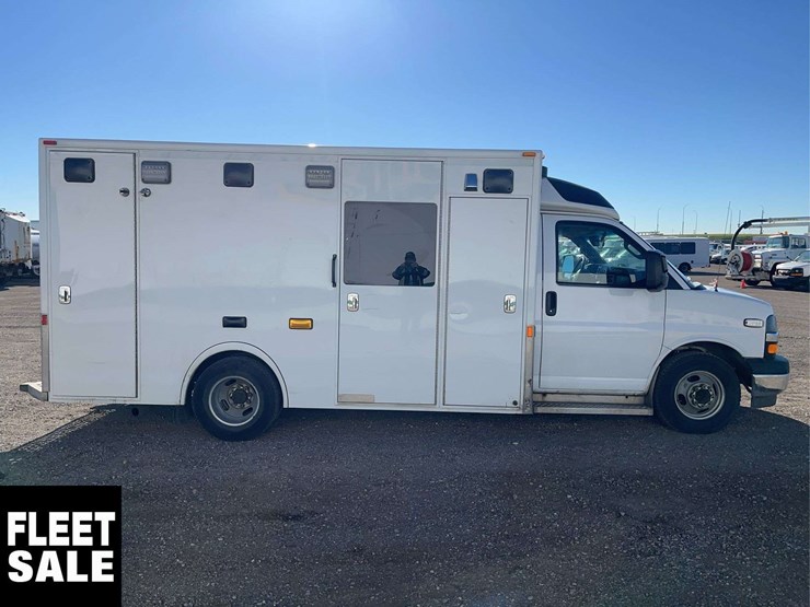 2017-chevrolet-express-s/a-ambulance-image-6