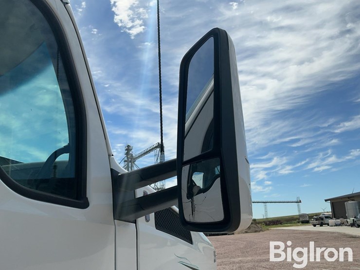 2018-kenworth-t880-image-17
