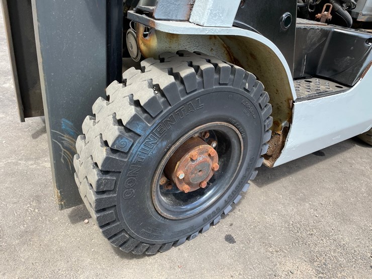 #6066-•-2016-4000lb-unicarriers-lp-forklift-image-33