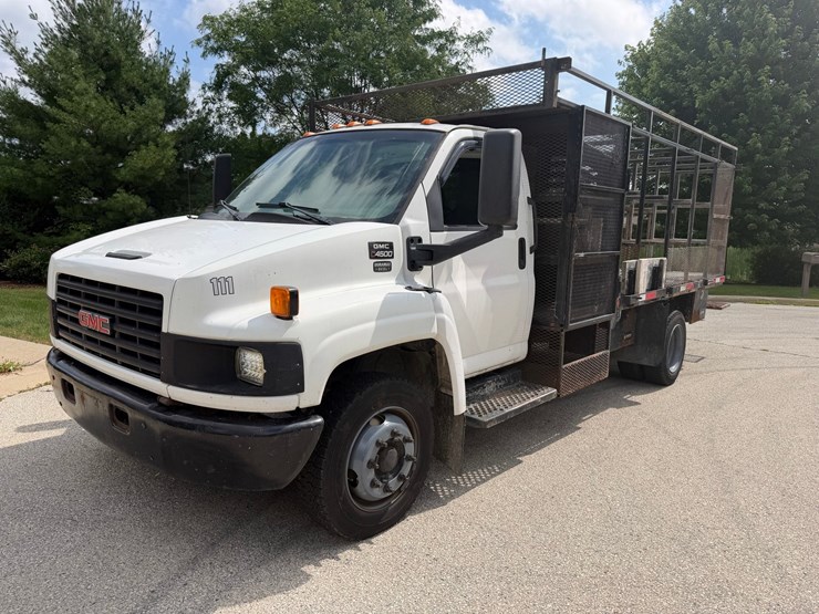 #1487-•-2004-gmc-c4500-flatbed-form-truck-image-1