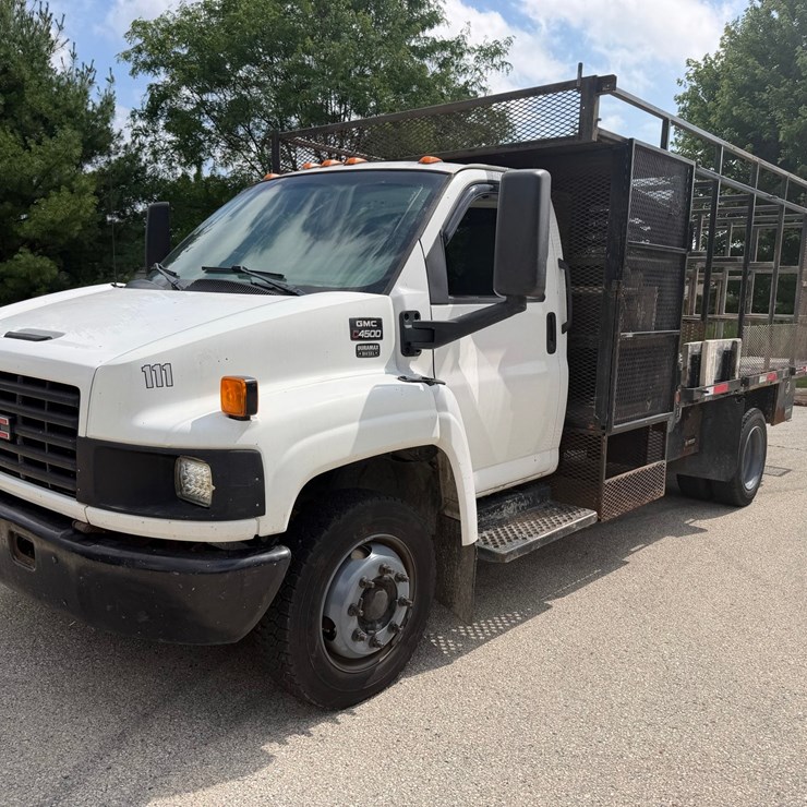 #1487 • 2004 GMC C4500 Flatbed Form Truck