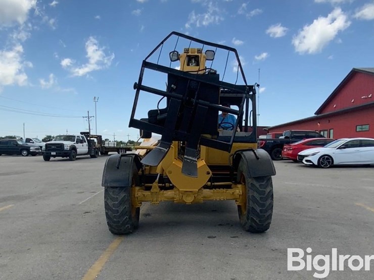 2000-caterpillar-th82-image-9