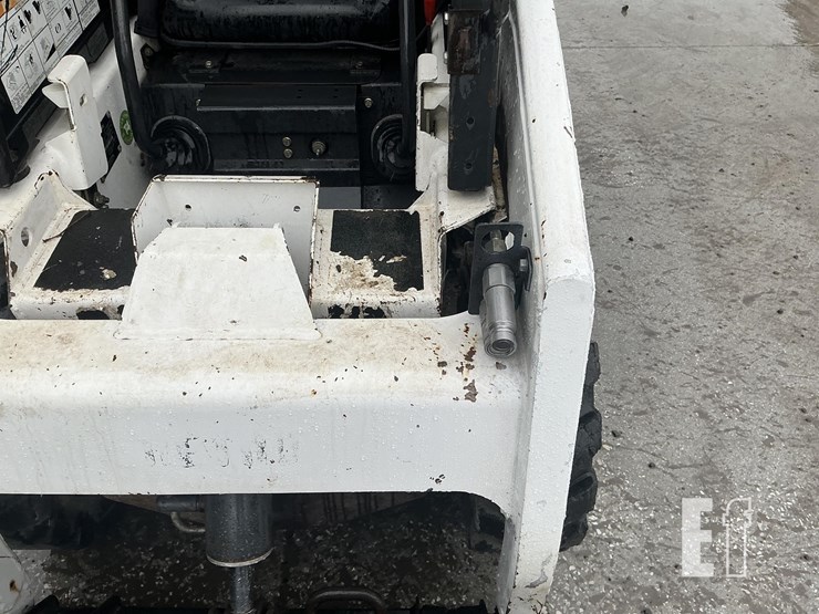 2012-bobcat-s70-image-11