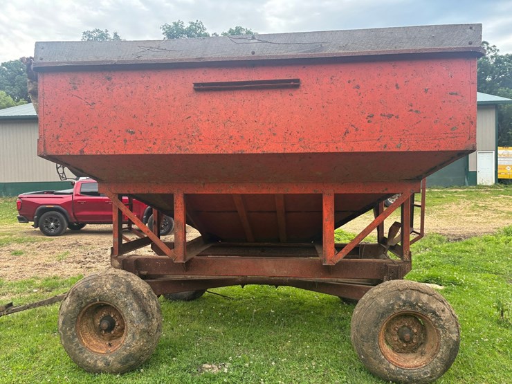 #2221-•-korhumel-industries-6072-fertilizer-gravity-wagon-image-5