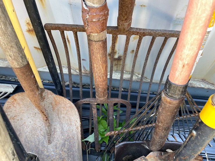 #7147-•-handled-tools-image-6