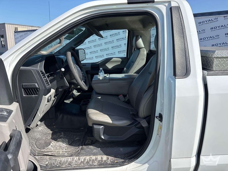2016-ford-f150-image-9