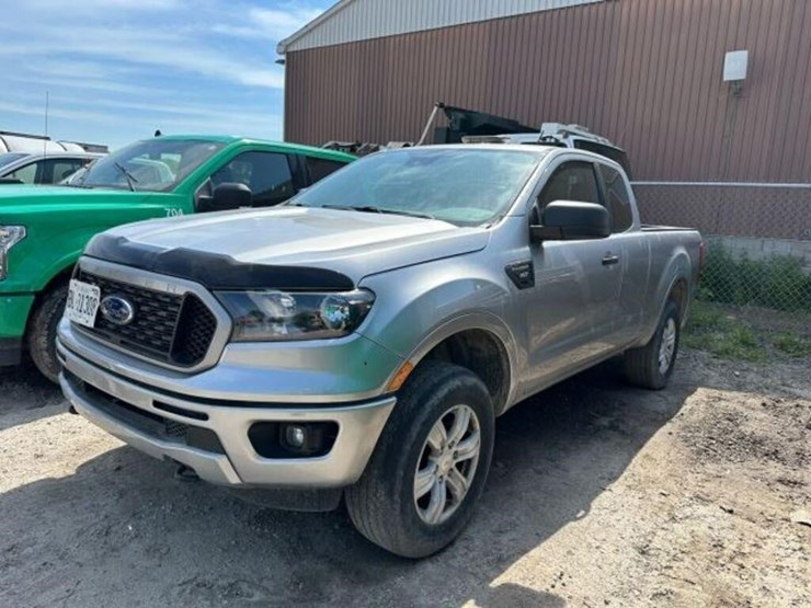 2021-ford-ranger-xlt-image-1