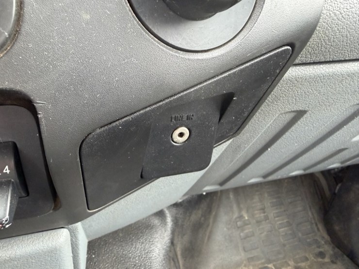 2014-ford-f350-sd-image-27