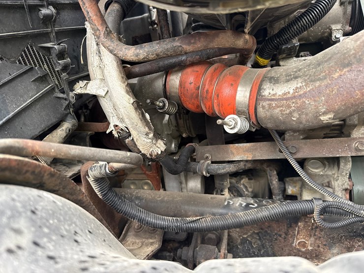 2011-international-durastar-4300-image-22