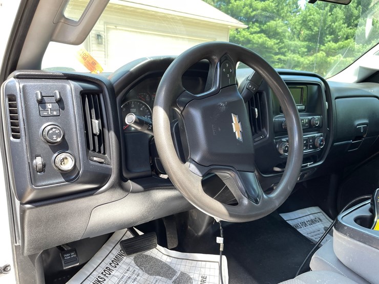 2015-chevrolet-2500-image-21