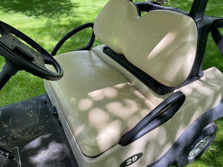 #6059-•-club-car-electric-golf-cart-image-13
