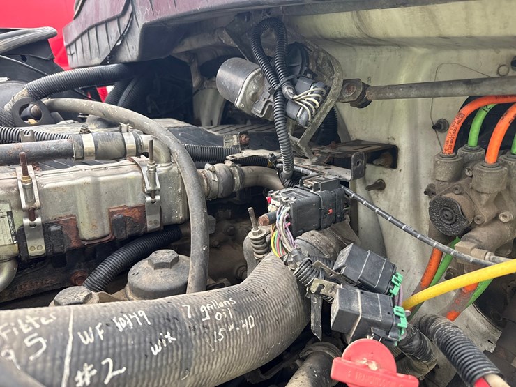 2011-international-durastar-4300-image-16
