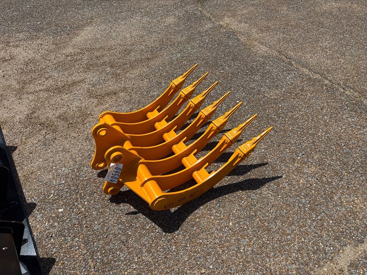 caterpillar-305-image-1