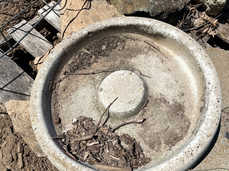 #7137-•-t-posts,-concrete-steps,-and-more-image-7