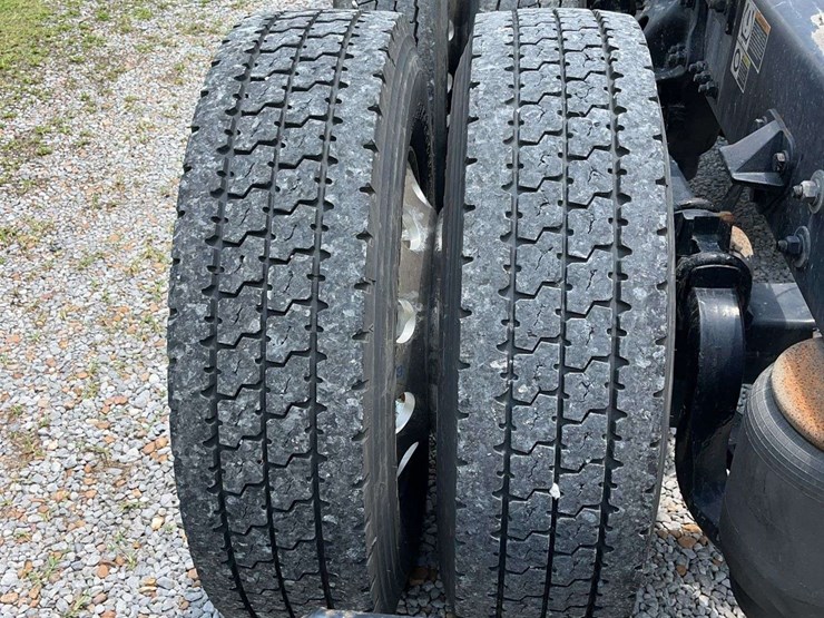 2022-kenworth-t680-image-9