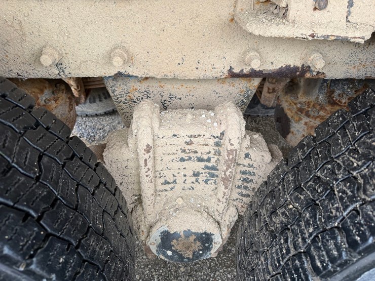 #1471-•-2003-mack-713v-granite-tri-axle-dump-truck-image-54