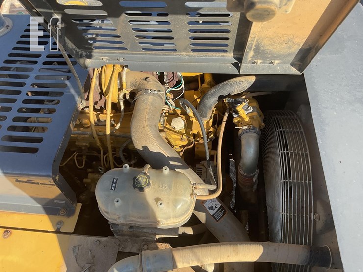 2013-deere-350g-lc-image-20