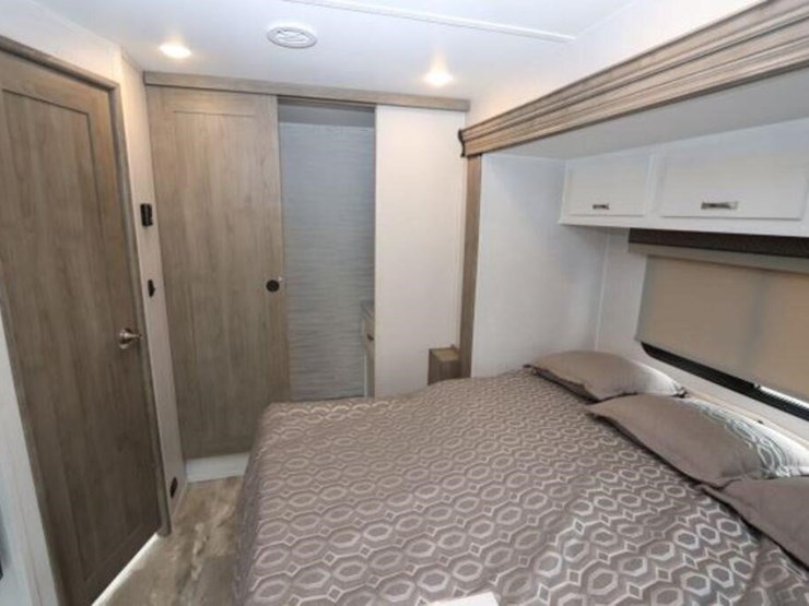 2024-ford-transit-image-35