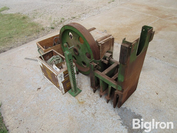 john-deere-14t-image-3