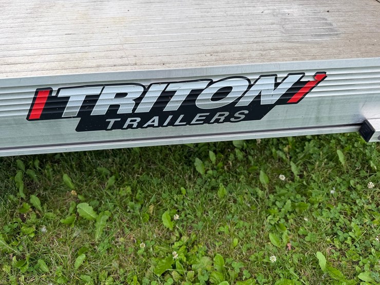#1491-•-2022-triton-aluminum-motorcycle/utility-image-13