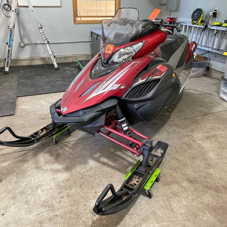 #7106 • 2009 Yamaha Apex Snowmobile (Has Registration Card)