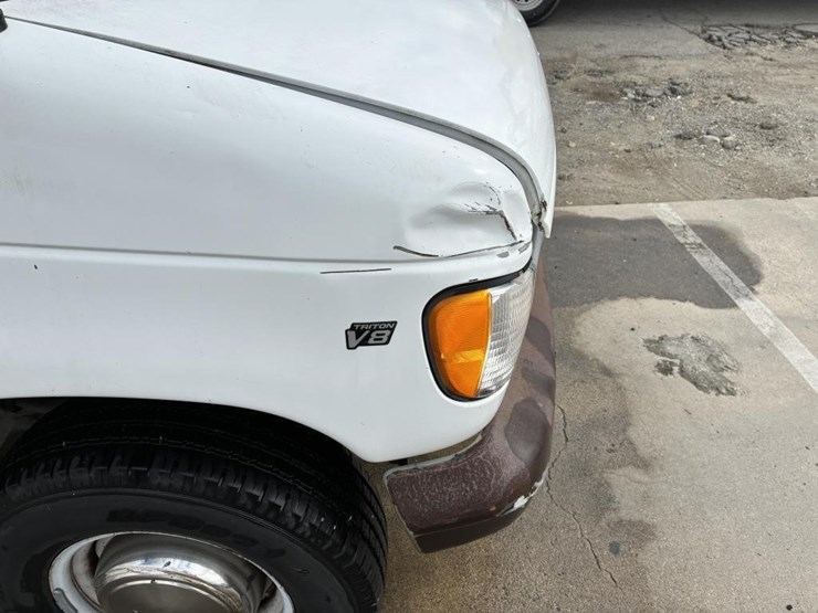 2001-ford-e250-image-11