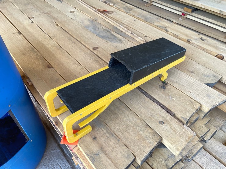 #7160-•-hang-on-chainsaw-scabbard-image-2