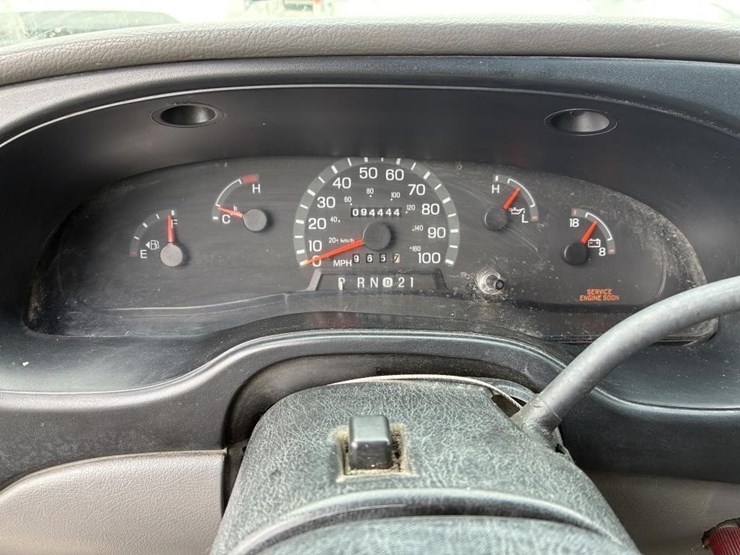 2001-ford-e250-image-19