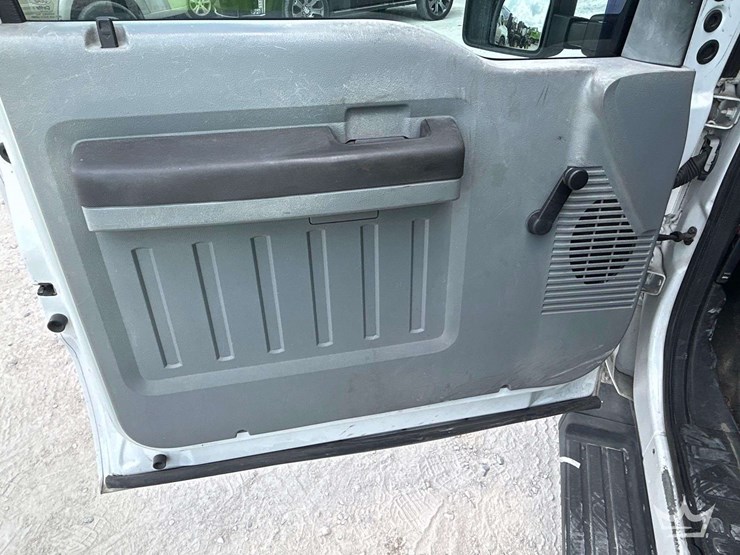 2016-ford-f250-image-15
