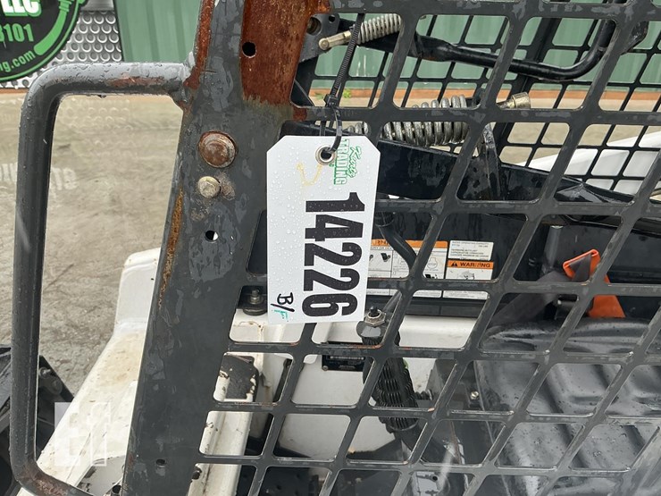 2012-bobcat-s70-image-18